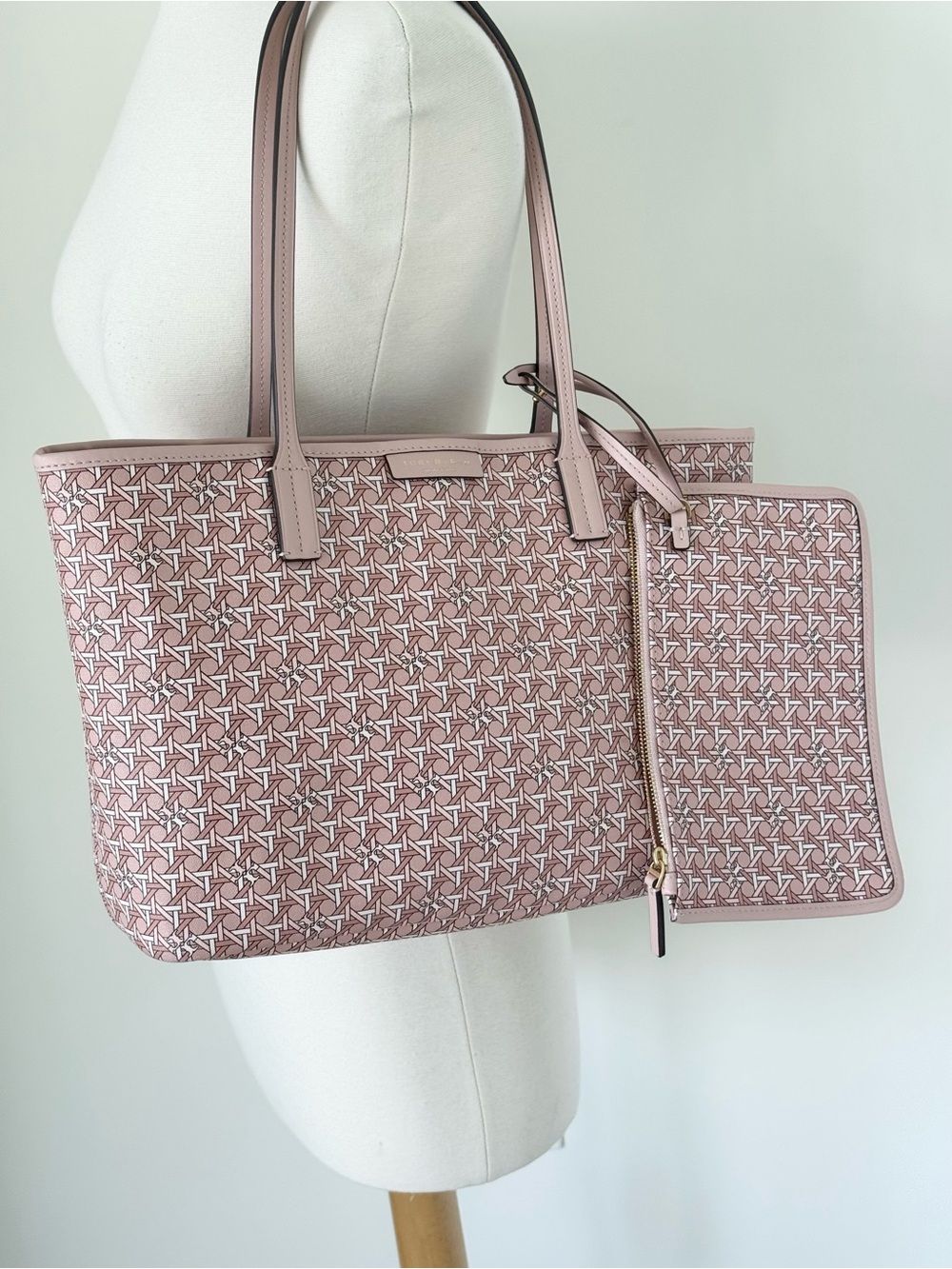 Tory Burch T Monogram Tote Pink Beige Zip Closure & Pouch Gold Hardware